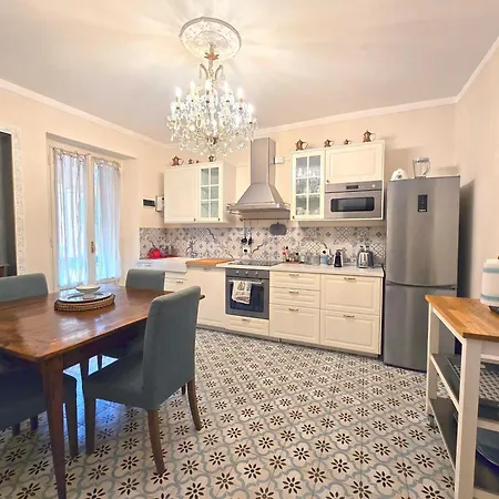 Mva Madama Aparments Apartman
